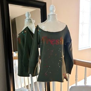 FRESH Paint Splash Off the shoulder sweatshirt 💚